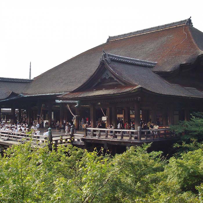 澄んだ水の寺院