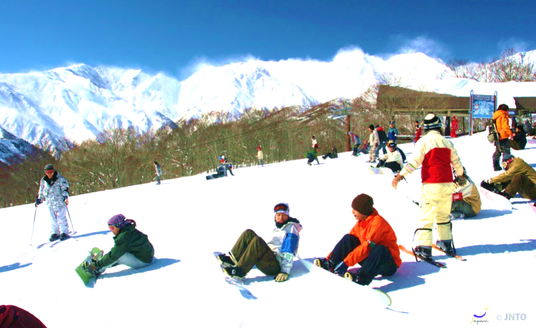 新闻冬季有滑雪-01。