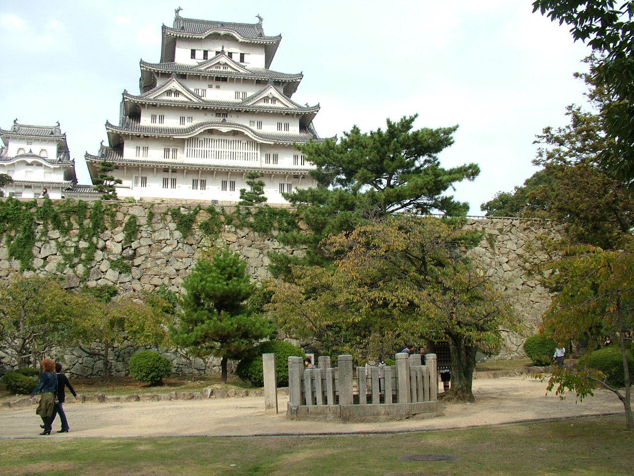 HimejiCastle_KikusWell1