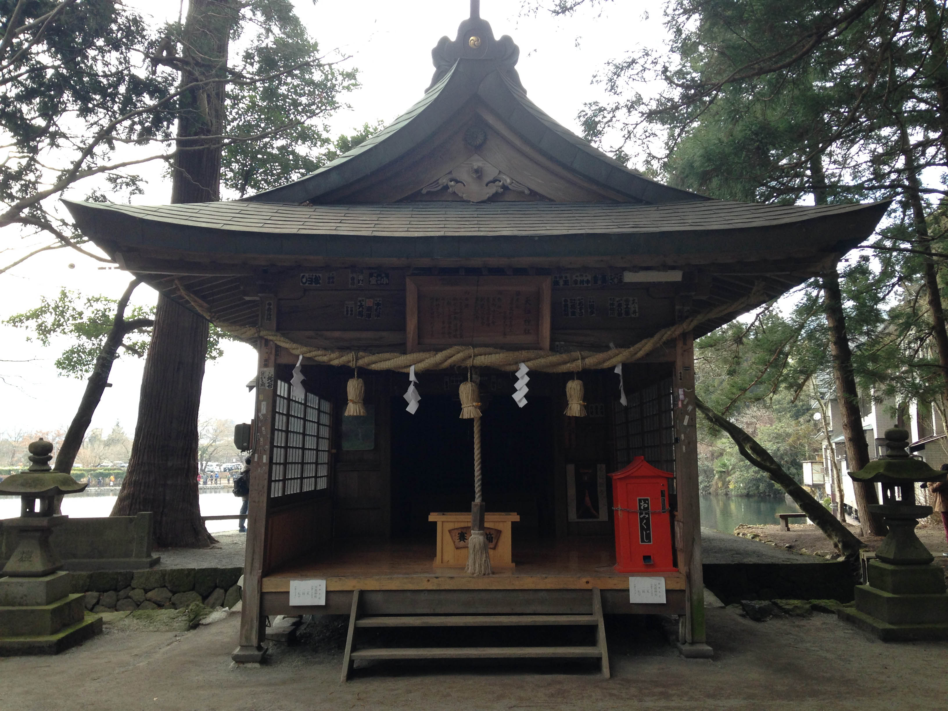 Haiden_of_Tenso_Shrine