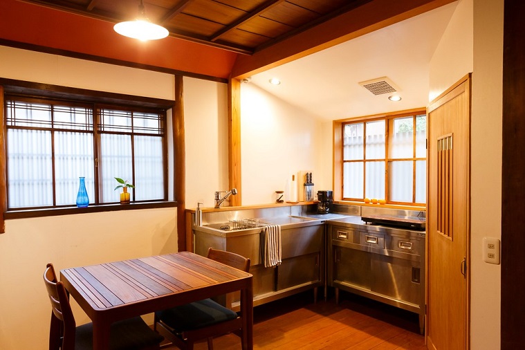 Interior, Amber House – image © Amber House kitchen