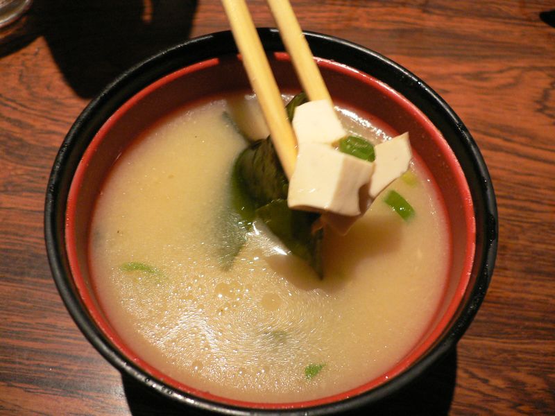 Tofu_in_miso_soup_by_cathykid_in_Taipei